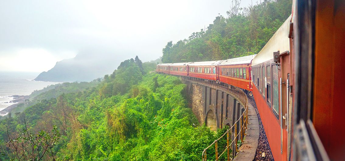 Zubuchertour  - Per Komfort-Sonderzug die Wunder Vietnams erleben (Reine Zugreise)